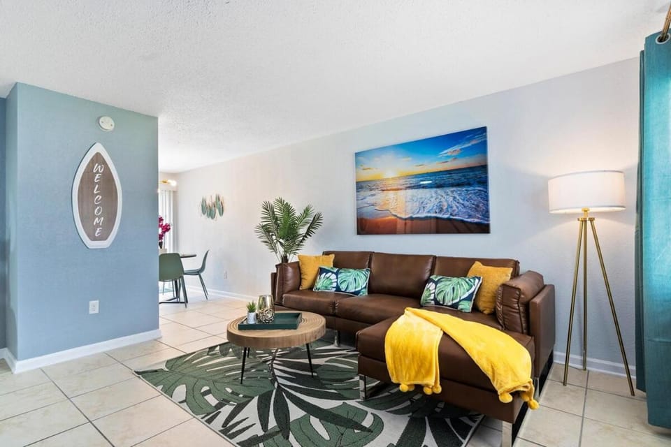 Ocean 4 - Blissway Apartment in Indian Harbour Beach