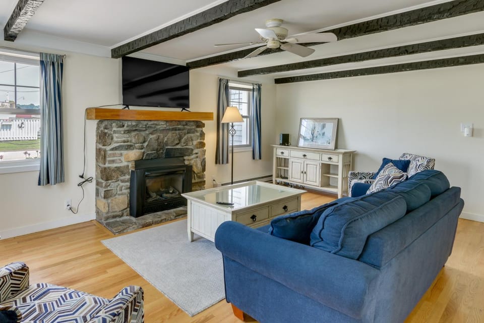 Cozy Westbrook Vacation Rental - Walk to Beach! House in Westbrook