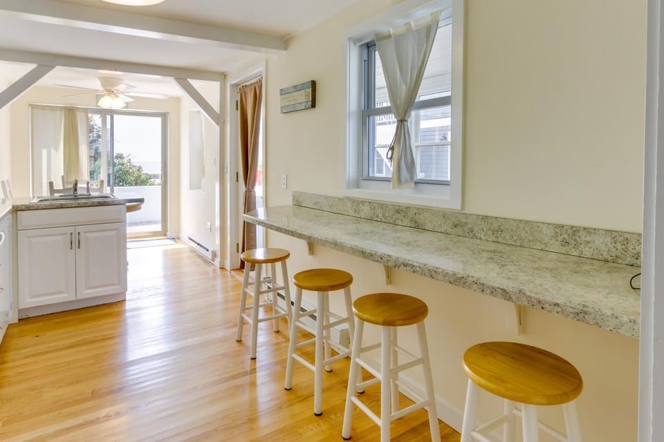 Cozy Westbrook Vacation Rental - Walk to Beach! House in Westbrook