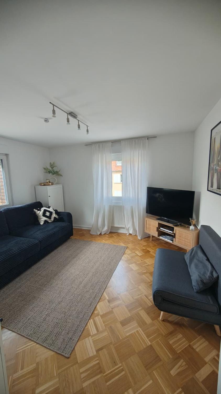 Casa Rossa APT1 - Modern Living near Frankfurt Apartment in Oberursel