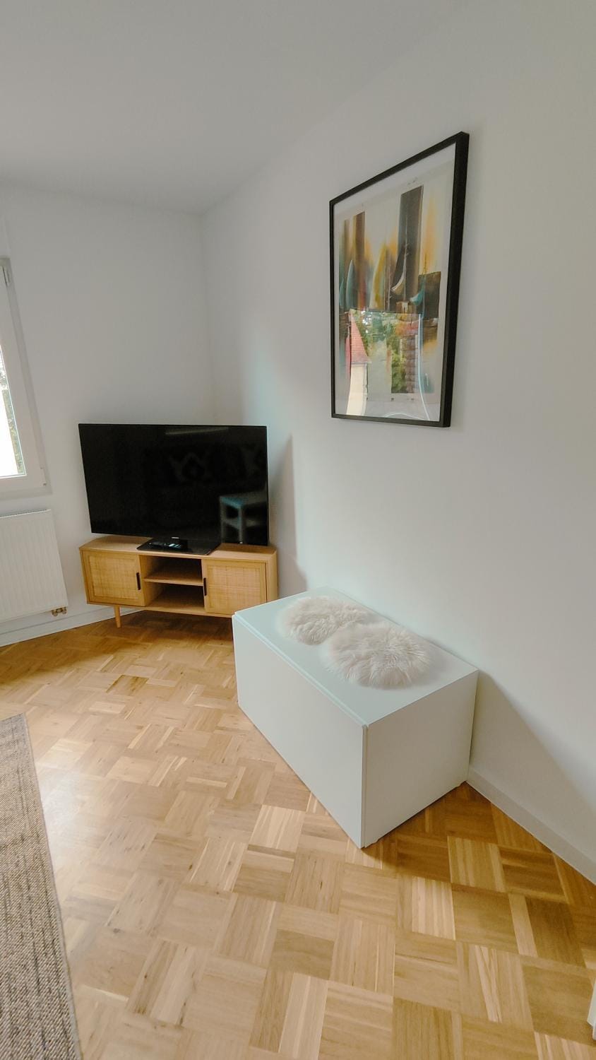 Communal lounge/ TV room, TV and multimedia, Living room, Photo of the whole room