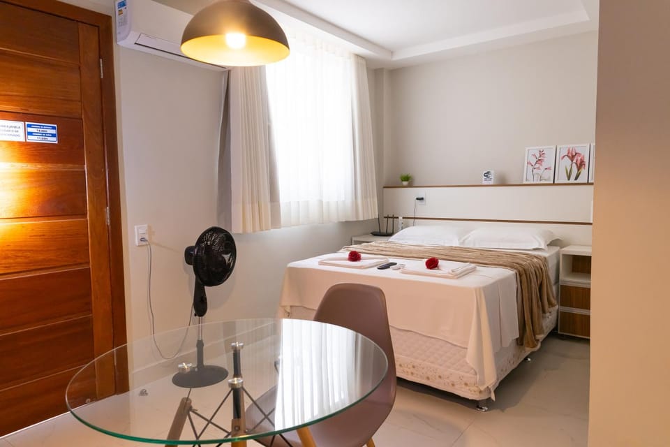 Bedroom, kitchen