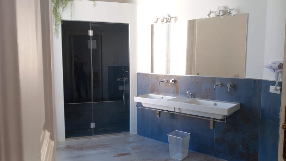 Shower, Steam room, Bathroom