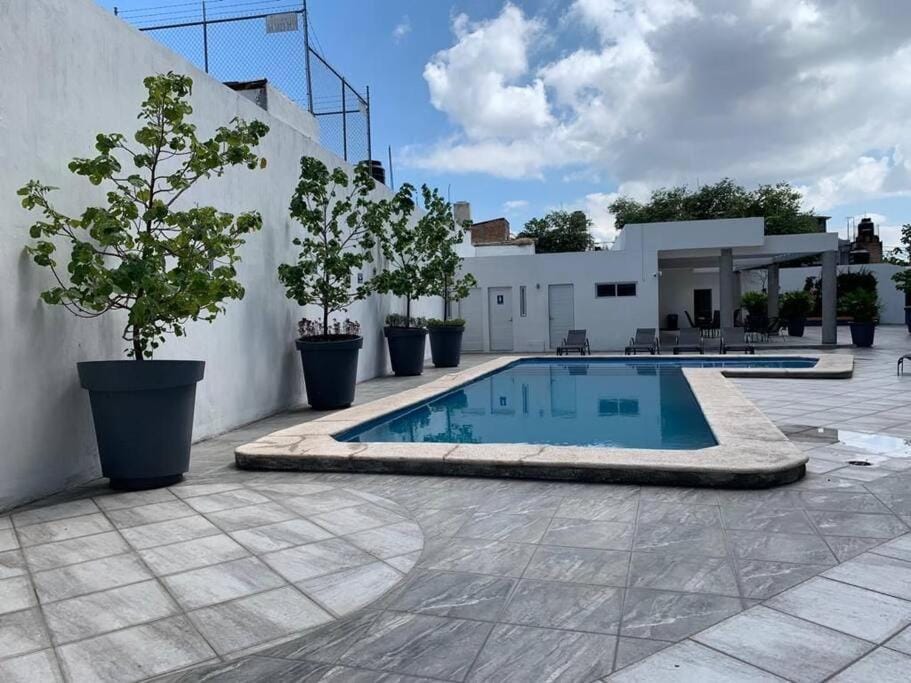 Swimming pool