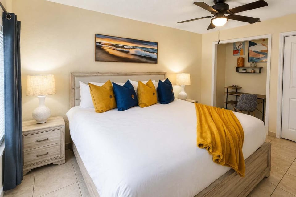 Ocean 6 - Surfside Apartment in Indian Harbour Beach