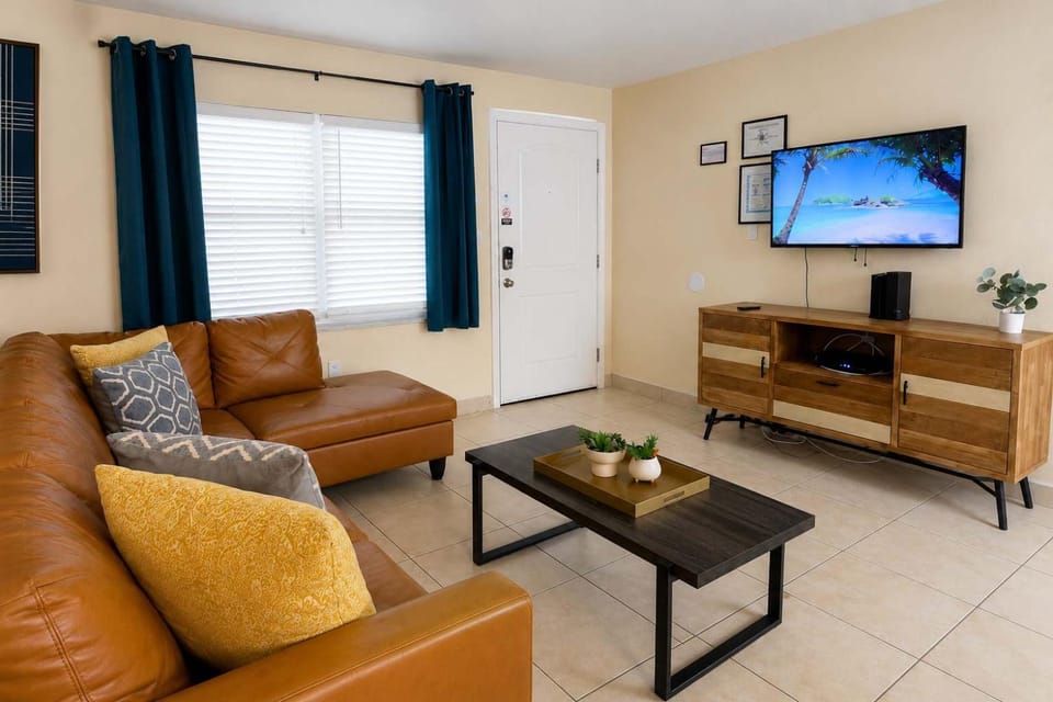 Ocean 6 - Surfside Apartment in Indian Harbour Beach