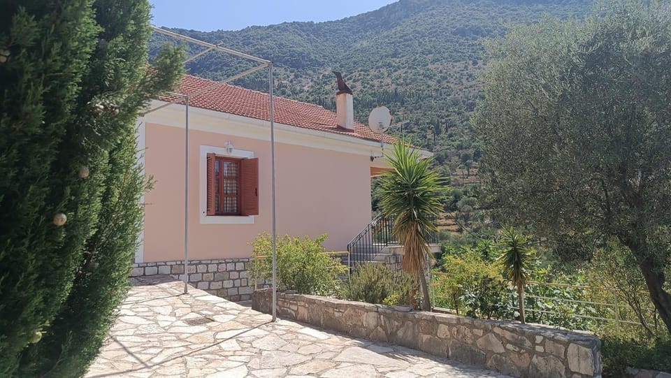 Property building, Day, Garden