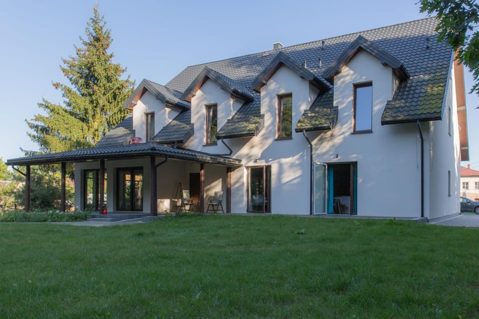 Property building, Day, Garden, Garden view