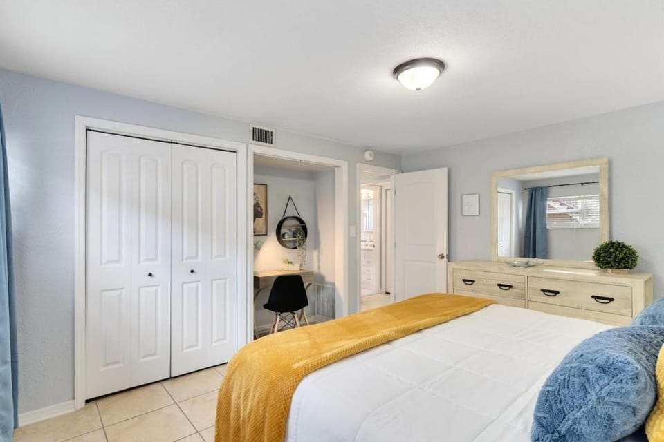 Ocean 8 - Seashell Apartment in Indian Harbour Beach