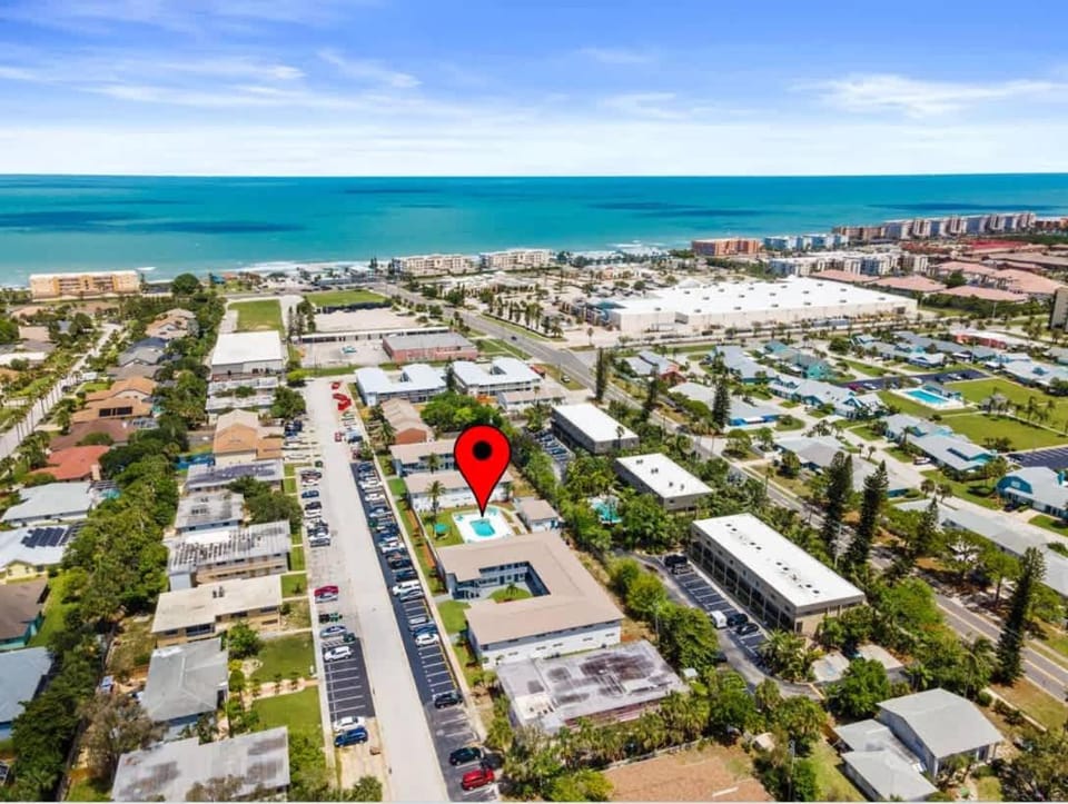 Ocean 8 - Seashell Apartment in Indian Harbour Beach