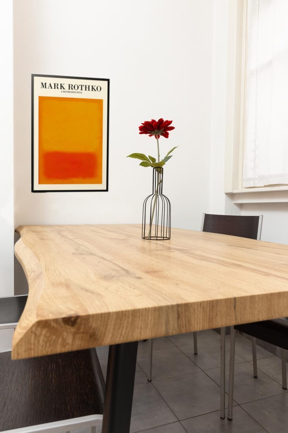 Dining area, Text overlay