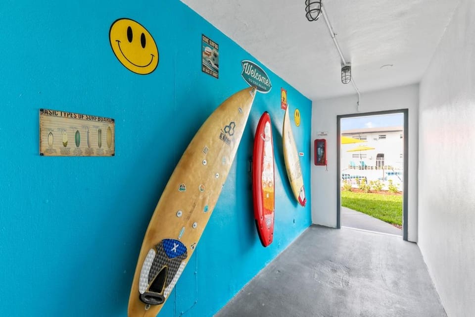 Ocean 16 - Pier View Apartment in Indian Harbour Beach