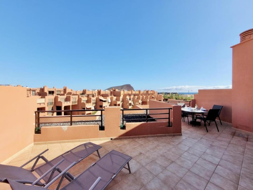 Day, Balcony/Terrace, Balcony/Terrace, Pool view, sunbed