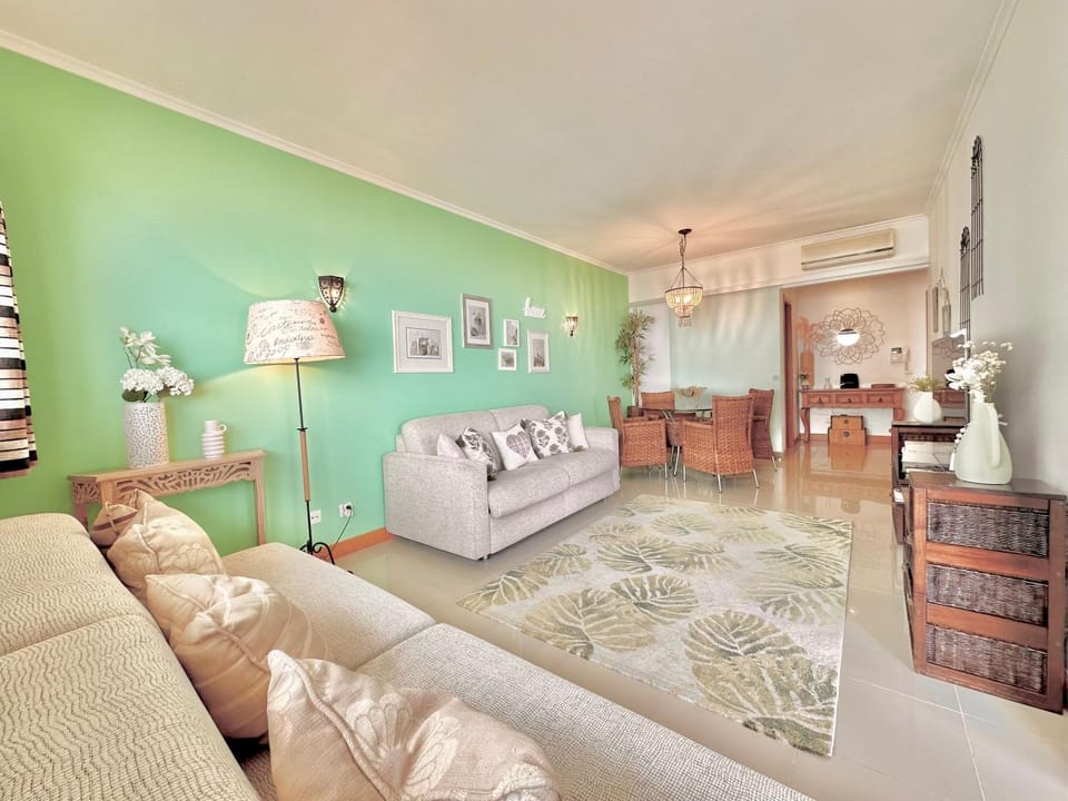 TV and multimedia, Living room, Seating area, Dining area, heating, air conditioner