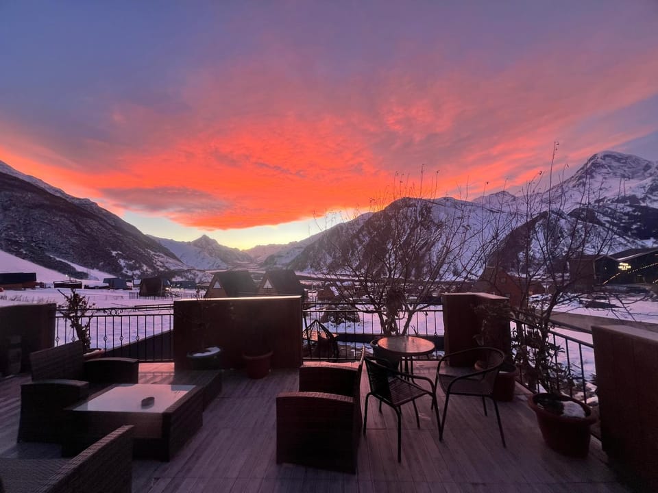 Nearby landmark, Day, Natural landscape, Winter, Mountain view, Sunrise