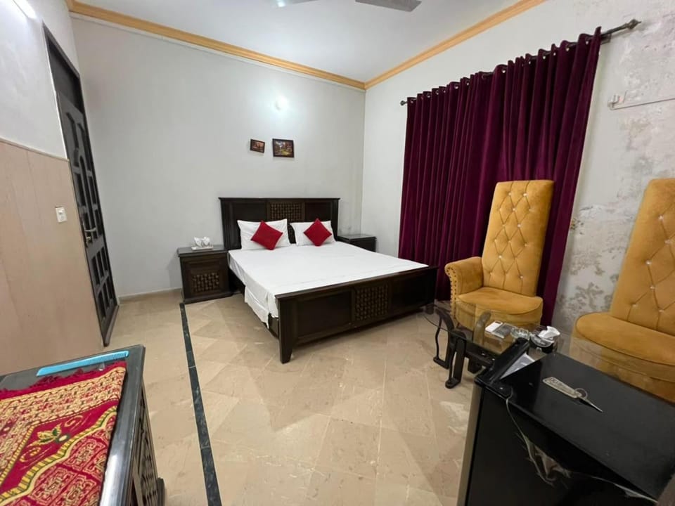 LMC Accommodation E-11-1 Bed and Breakfast in Islamabad
