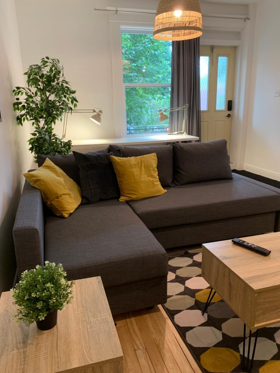 Living room, Seating area