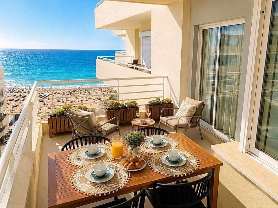 Patio, Day, Natural landscape, Coffee/tea facilities, View (from property/room), Balcony/Terrace, Seating area, Dining area, Beach, Sea view