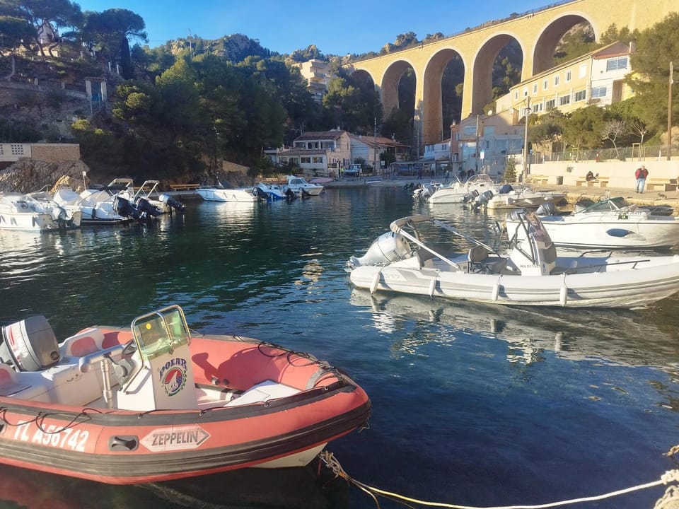 GITE TOUT CONFORT Parc UNESCO des CALANQUES LA VESSE Apartment in Marseille