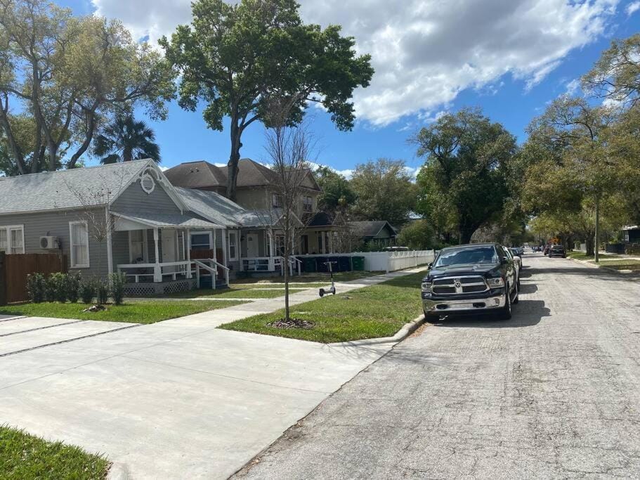 Property building, Neighbourhood, Street view, Location