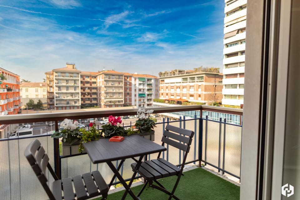 Balcony/Terrace, City view