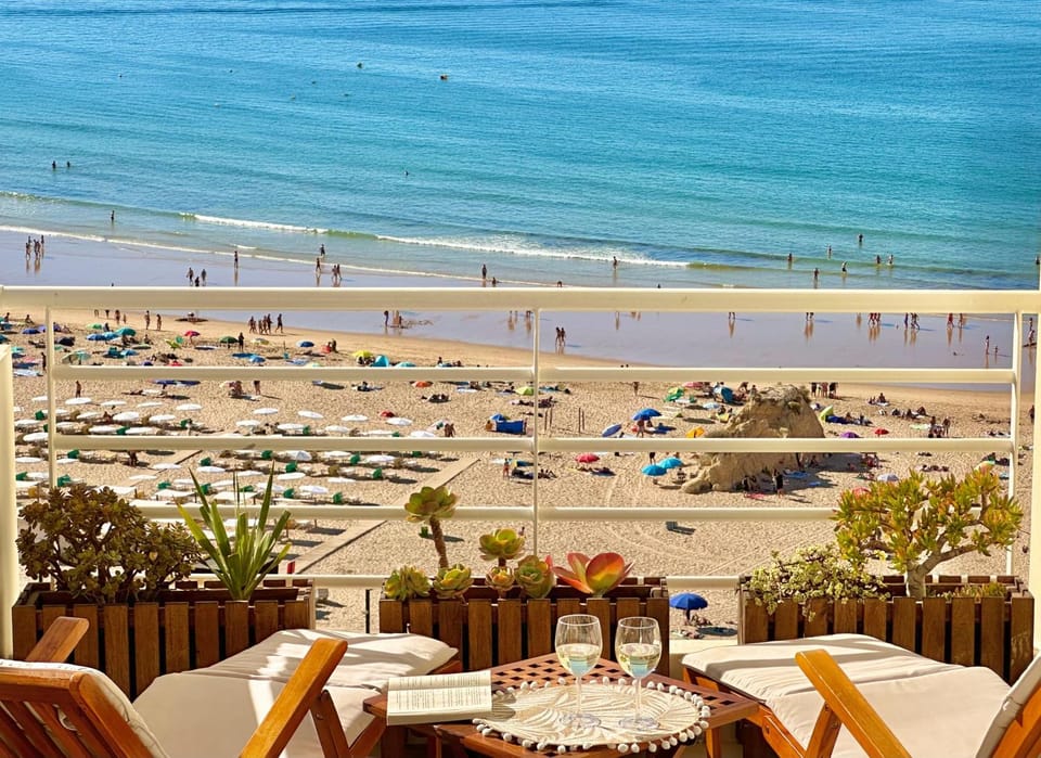 View (from property/room), Balcony/Terrace, Beach, Landmark view, Sea view, sunbed