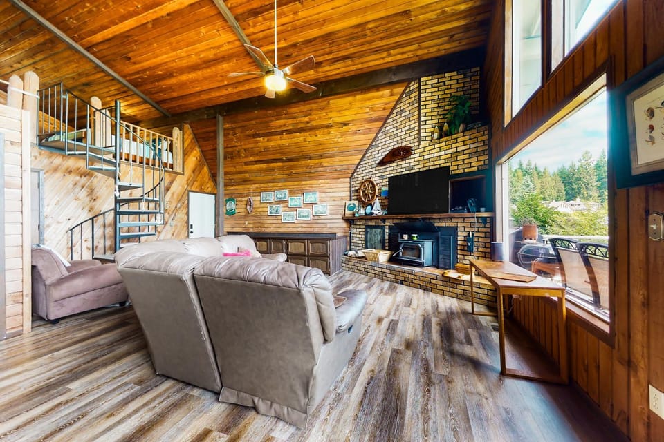 The Coffee Grounds House in Anderson Island