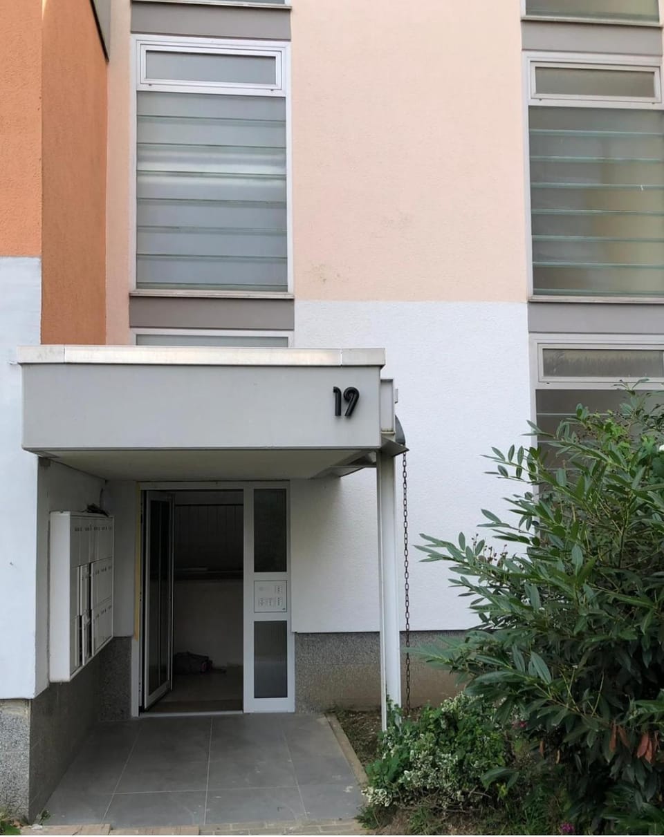 FeWo Ahrperle-modernes Apartment-Balkon-Kurviertel Apartment in Bad Neuenahr-Ahrweiler