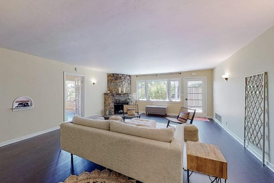 Rooster Cottage House in Russian River