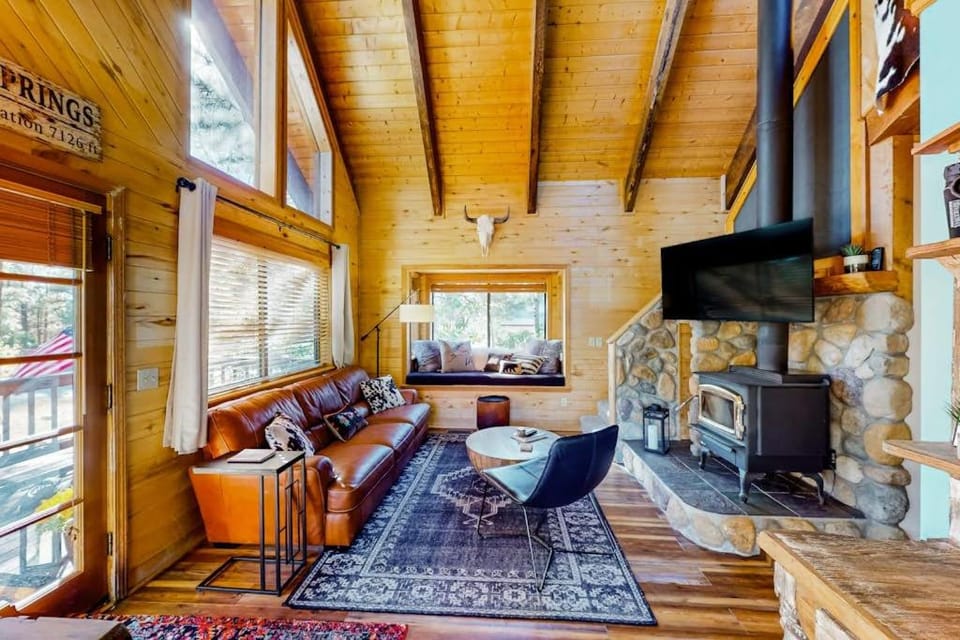 Cozy Bear Cabin Cabin in Colorado