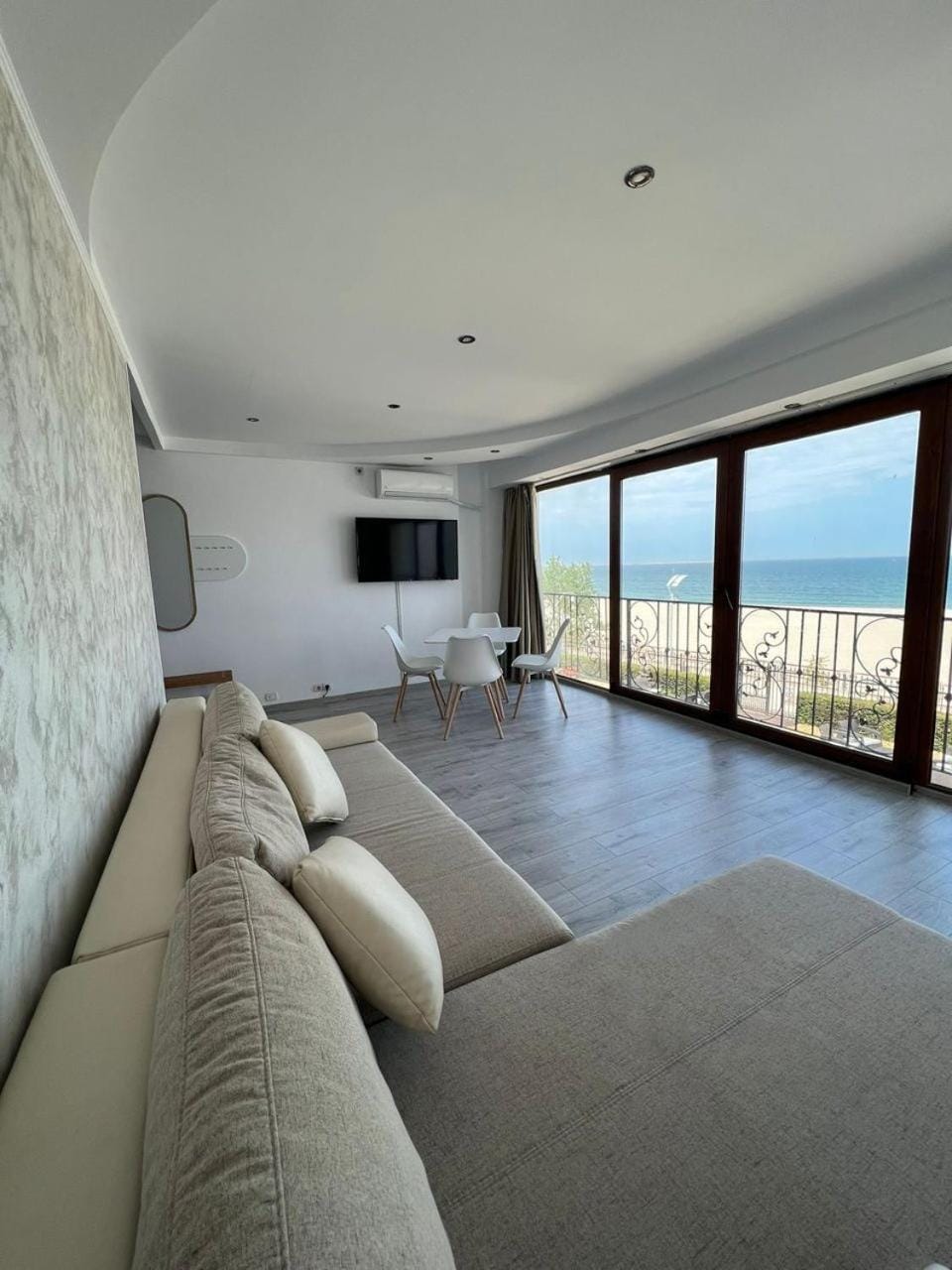 MIMOZA - Apartaments Panoramic Sea View Apartment in Eforie Nord