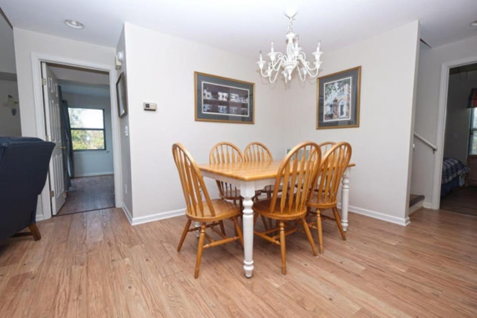 Relax Unwind 3 Bedroom Oyster Catcher Island House in South Carolina