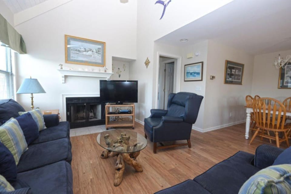 Relax Unwind 3 Bedroom Oyster Catcher Island House in South Carolina