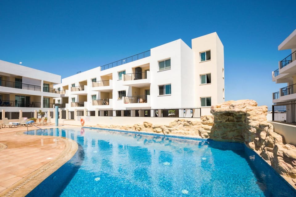 Sea View APT*Spacious balcony*200m to the Beach Apartment in Paralimni