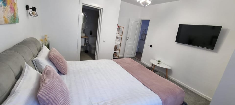 TV and multimedia, Bedroom