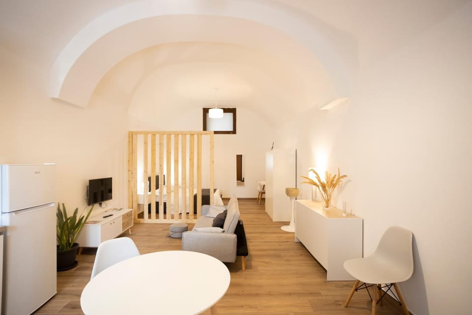TV and multimedia, Living room, Photo of the whole room, Seating area