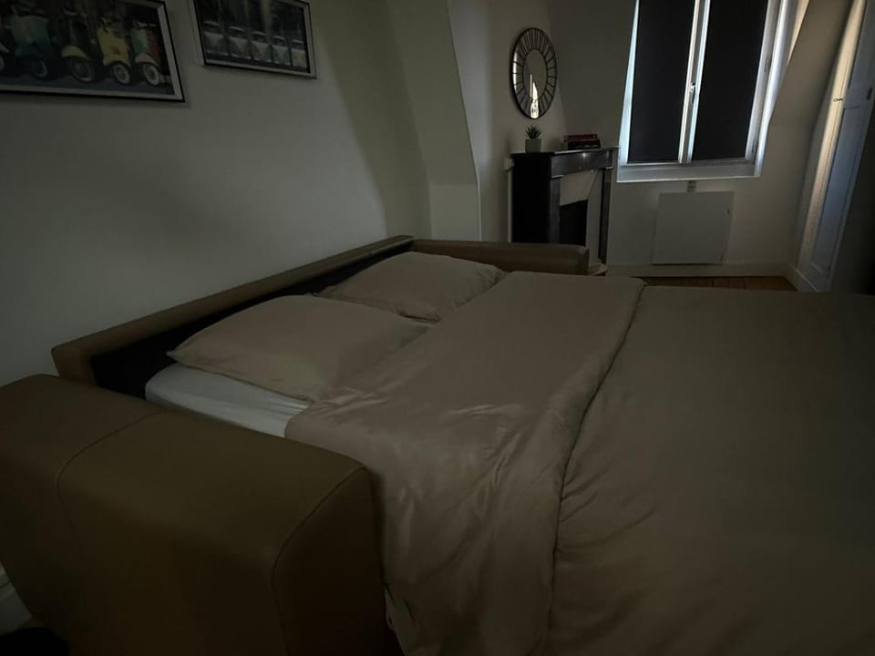 Charmant studio mansardé Apartment in Dreux