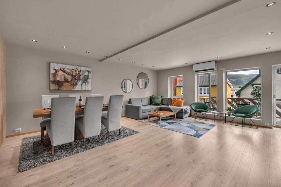 ARCTIC HOMES - Premium Plaza Apartment in Tromso