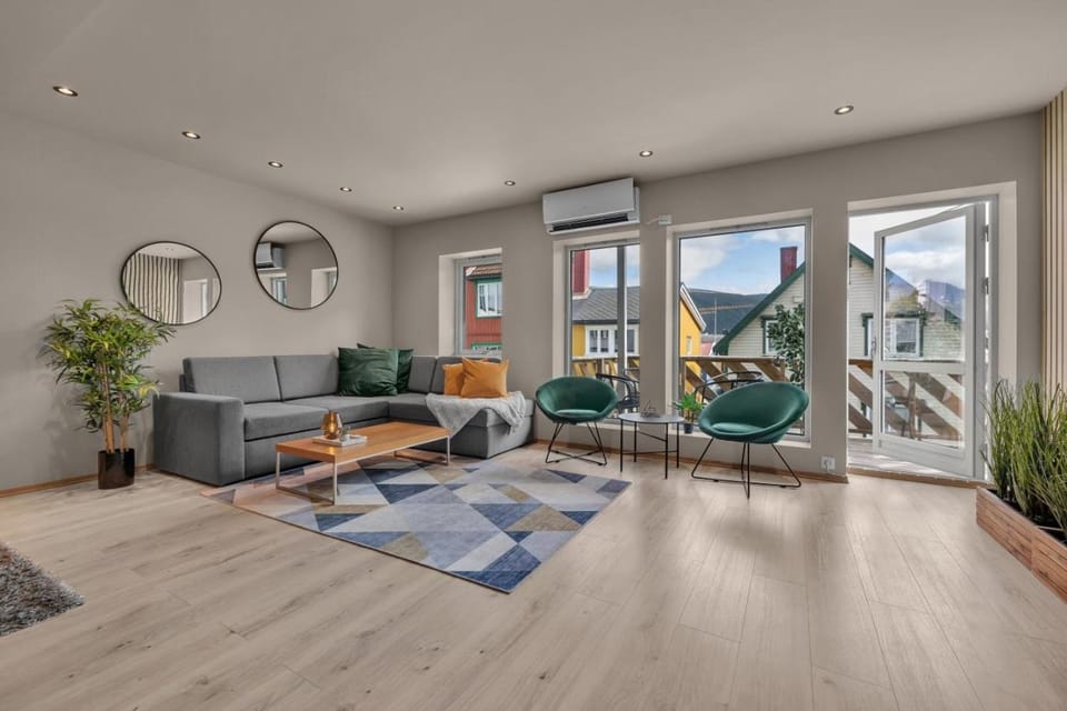 ARCTIC HOMES - Premium Plaza Apartment in Tromso