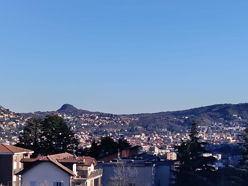 Elizabeth House Apartment in Como