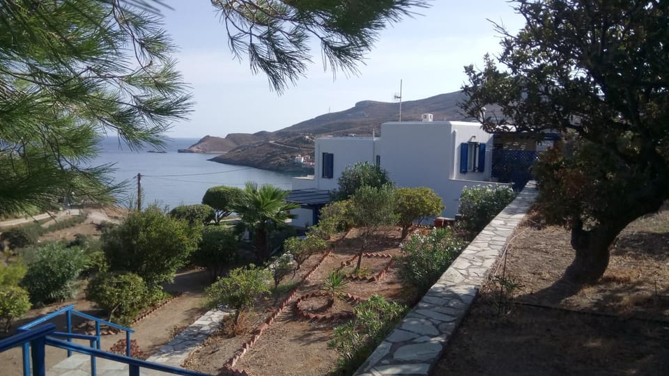 Property building, Nearby landmark, Neighbourhood, Natural landscape, Garden, Garden view, Mountain view, River view, Sea view
