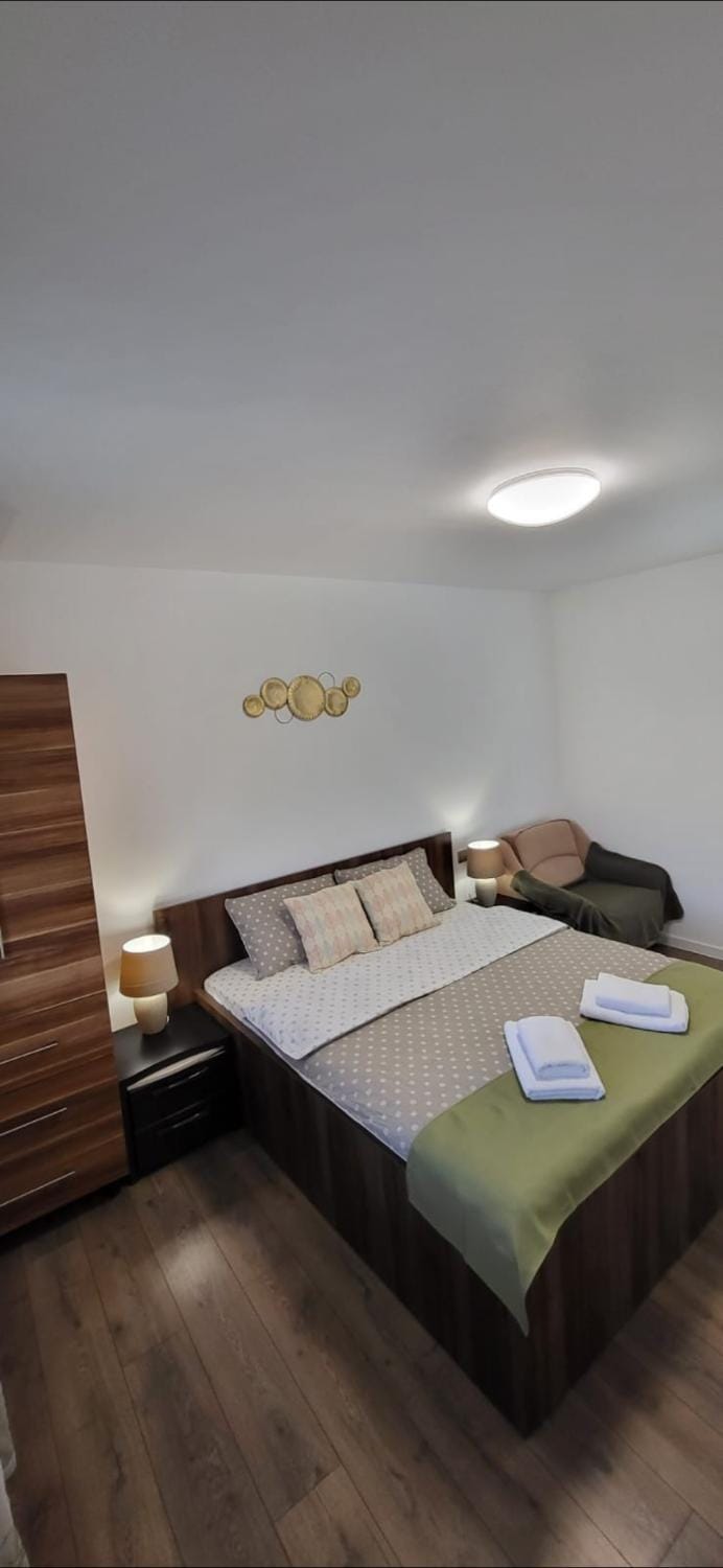 Huesca House Bed and Breakfast in Cluj County