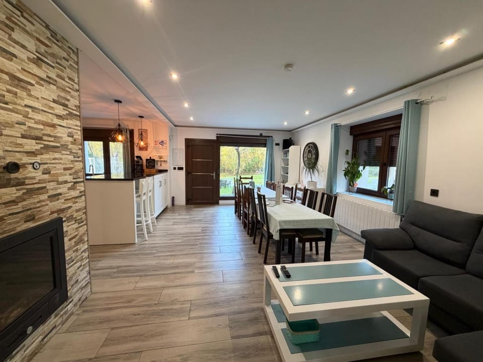 Villa de la paz Ribeira Sacra House in Galicia