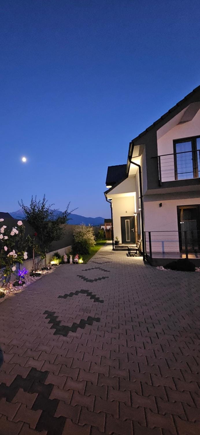 Villa Russo Apartment in Brașov County