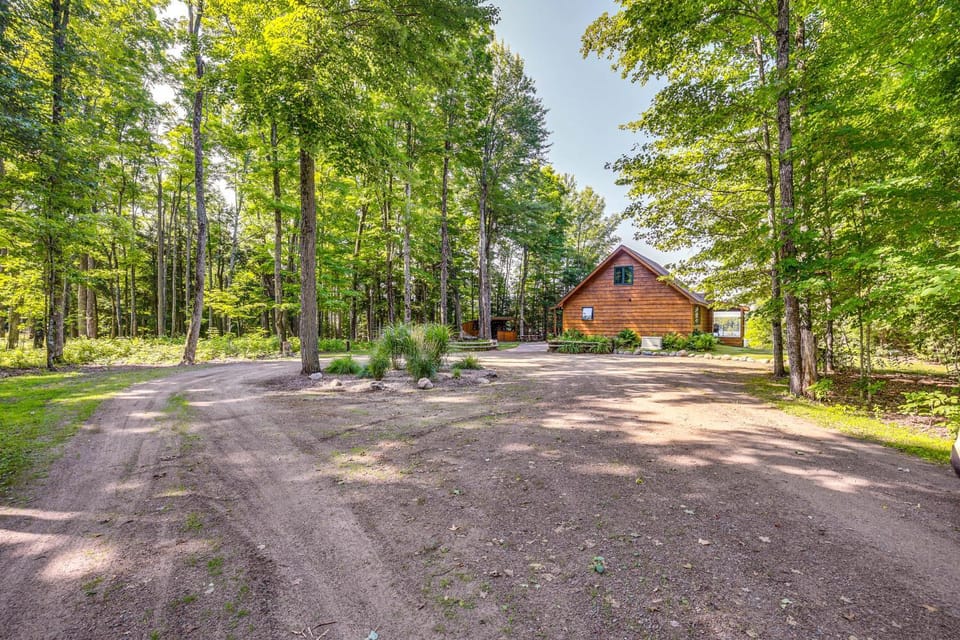 Lakefront Townsend Cabin w/ Fire Pit, Private Dock Cabin in Wisconsin