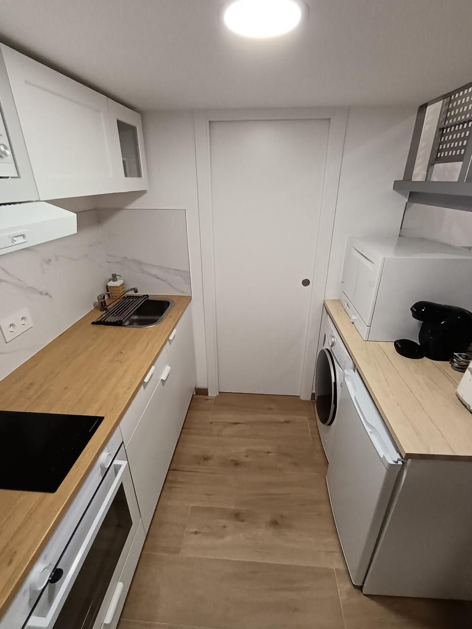 Kitchen or kitchenette, dishwasher, oven, pet friendly, stove