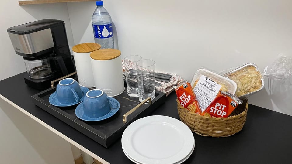 Coffee/tea facilities, Food and drinks, Breakfast