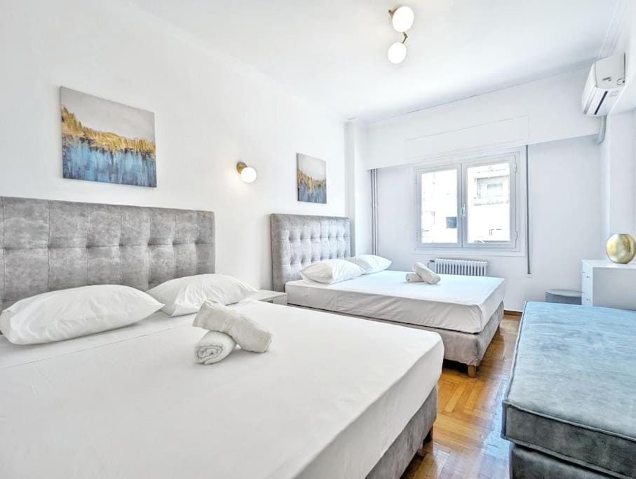 Athens Divas Velvet Gold Apartment in Athens