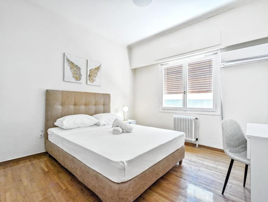 Athens Divas Velvet Gold Apartment in Athens