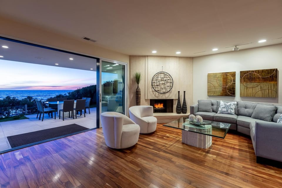 Unbeatable Location - Steps to Moonlight Beach House in Encinitas